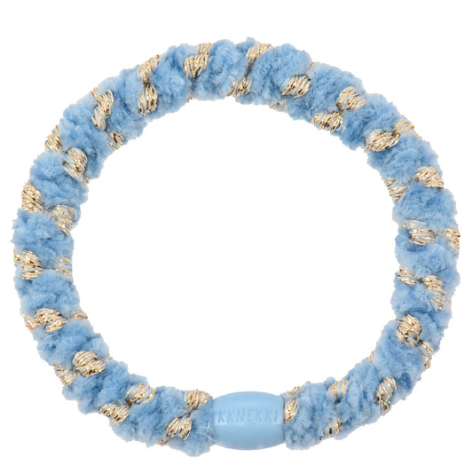 KKNEKKI Haarband "Velvet Stripe Light Blue"
Unsere absoluten Lieblings-Haarbänder von KKNEKKI gibt es jetzt für Euch bei uns im Shop! In vielen wunderschönen Farben und Styles, für normales/dickes (Bold Style) wie auch feines Haar (Slim Style).