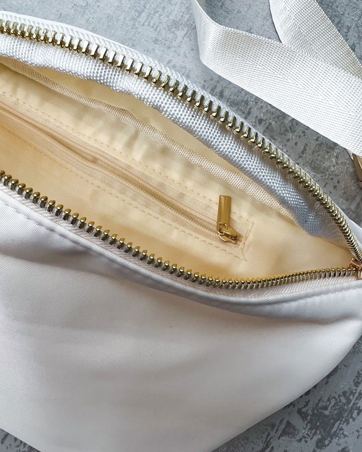 Crossbody Bag beige-weiss – personalisierbar