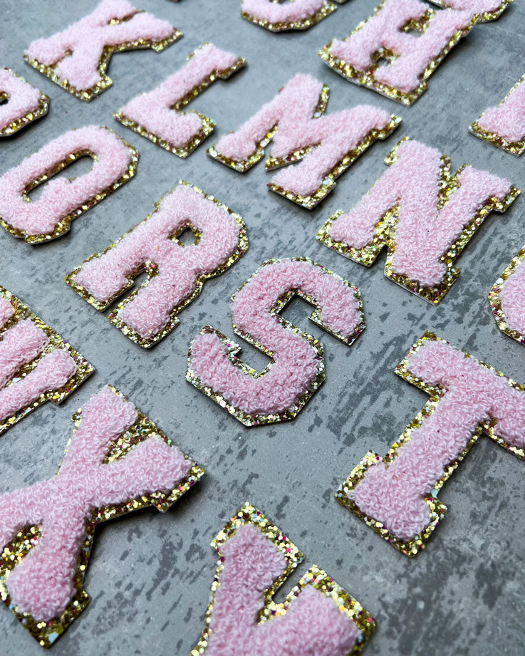 Glitzer-Buchstaben Aufnäher – rosa