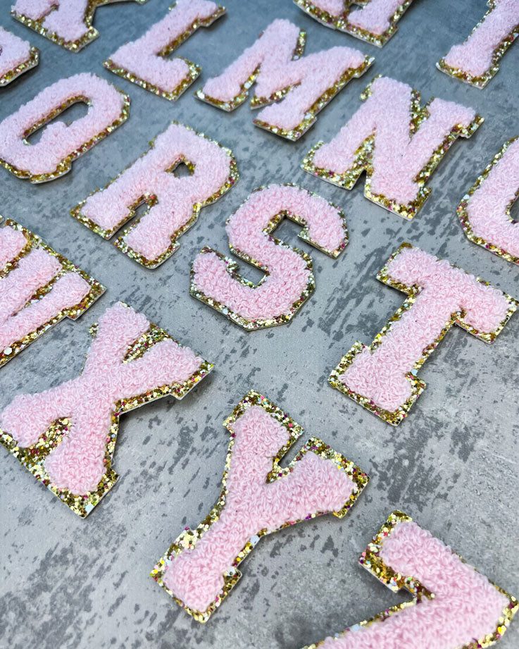Glitzer-Buchstaben Aufnäher – rosa