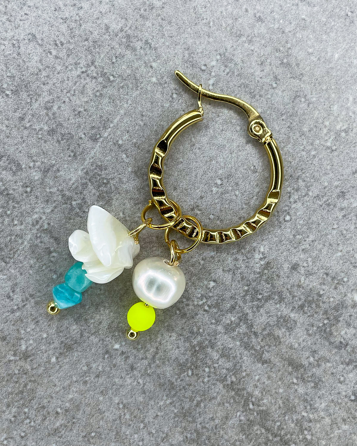 Earring 15mm "Neon Pearl" - 1 piece