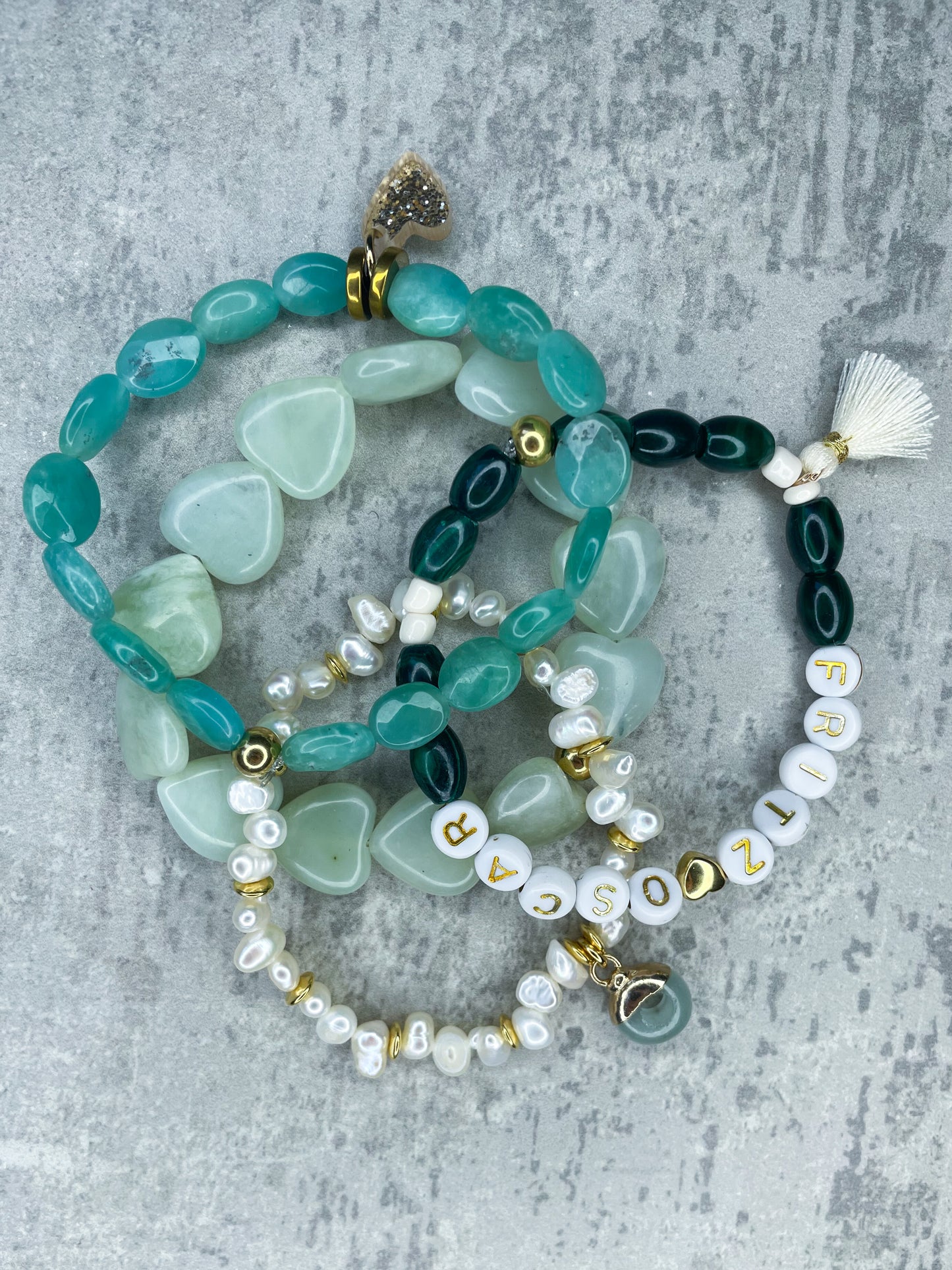 Malachite-Armband mit Herz & Quaste, personalisiert