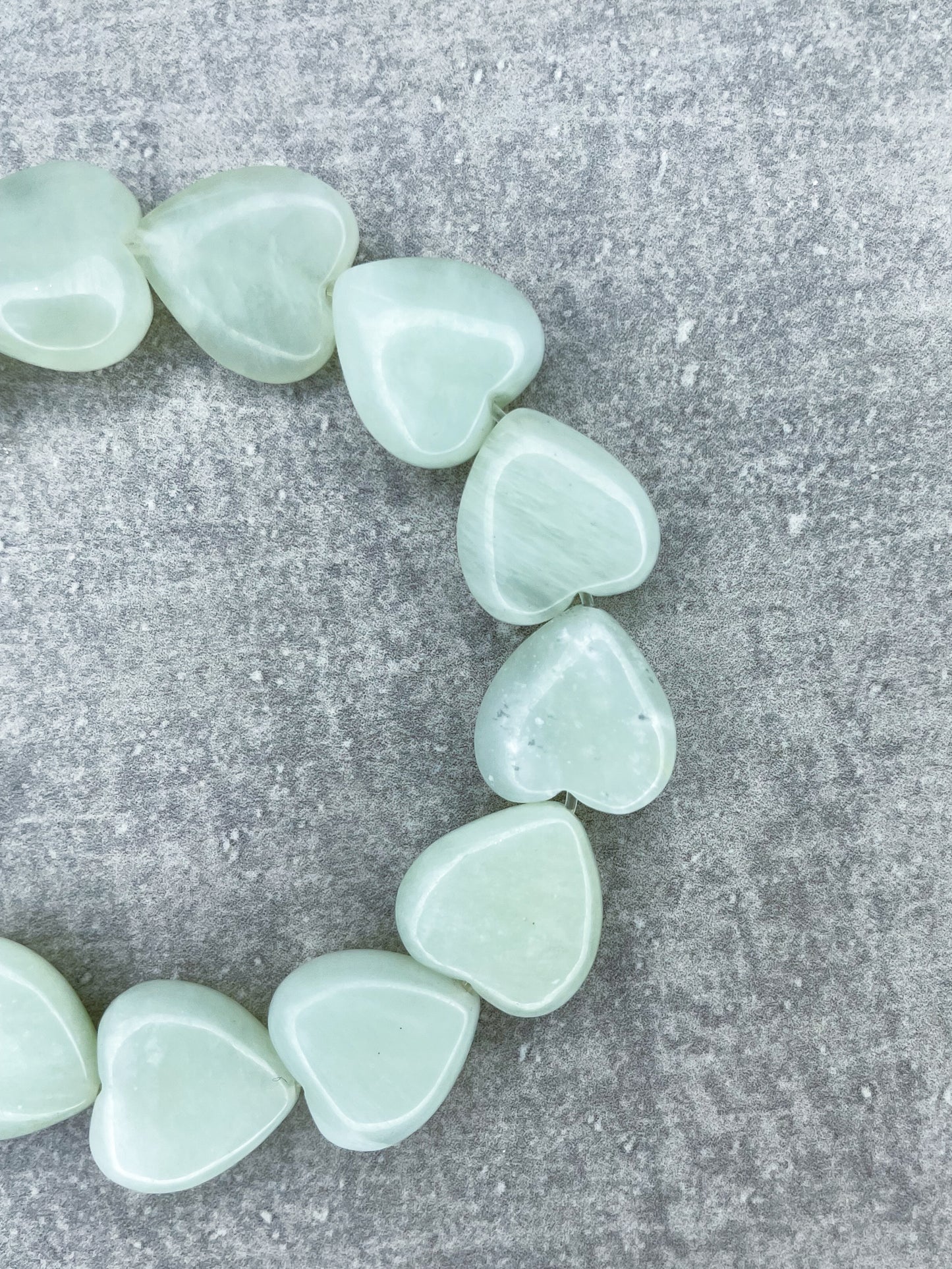 Heilstein-Armband, "Jade Herzen”