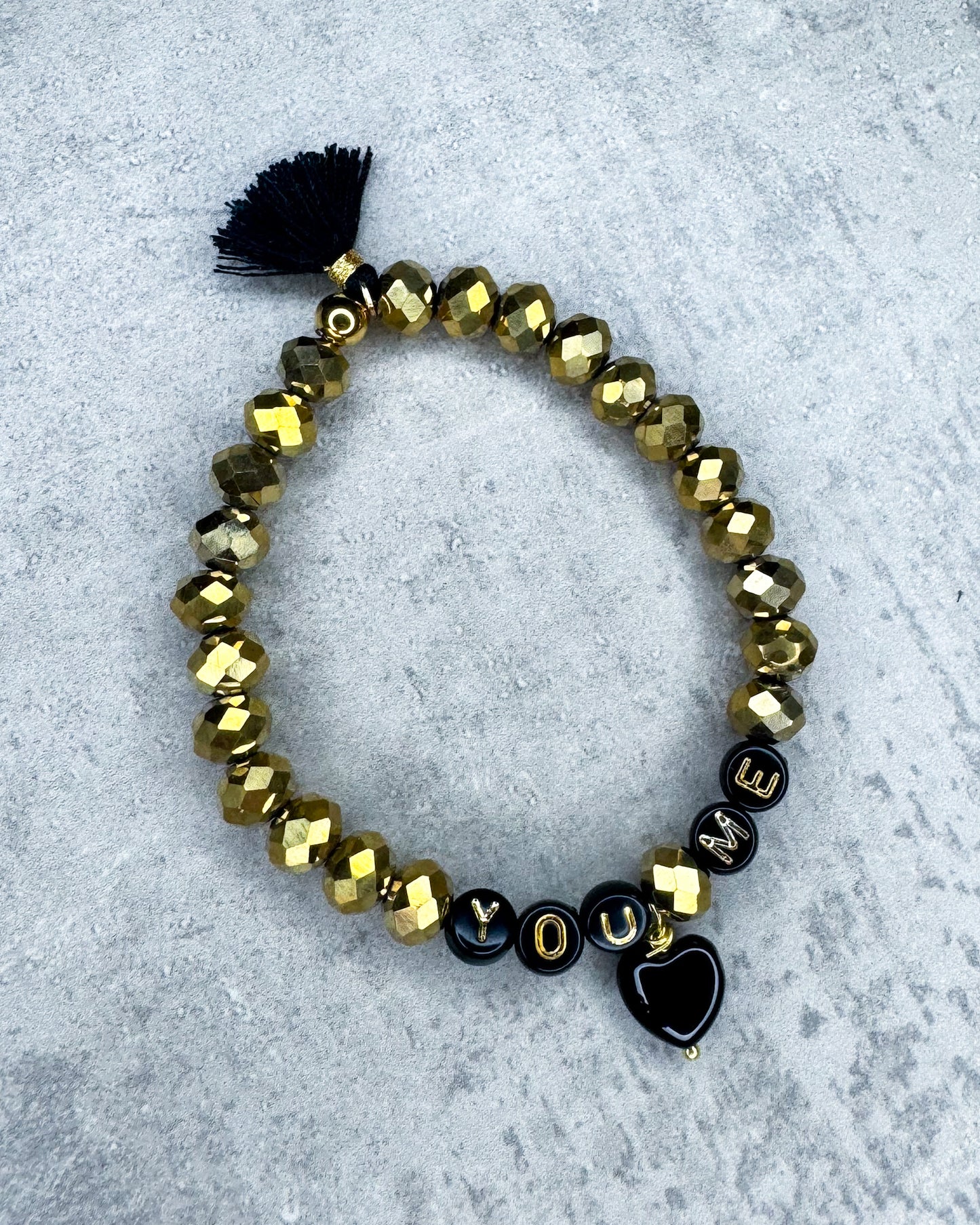 Buchstaben-Armband „Gold & Onyx“ personalisiert