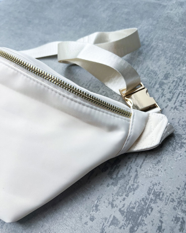 Crossbody Bag beige-weiss – personalisierbar