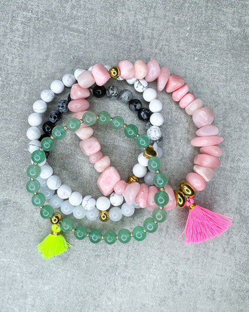 Dieses Armband ist handgearbeitet aus:
Weißen Howlith-Perlen und&nbsp;
einer goldfarbenen Edelstahlkugel.

"Der Howlith steht für Intuition. Er&nbsp;fördert die Toleranz, kann dir bei der Selbstreflektion helfen und wirkt ausgleichend.”