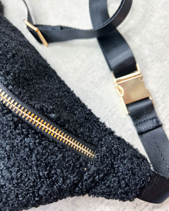 "Teddy" Crossbody Bag schwarz – personalisierbar