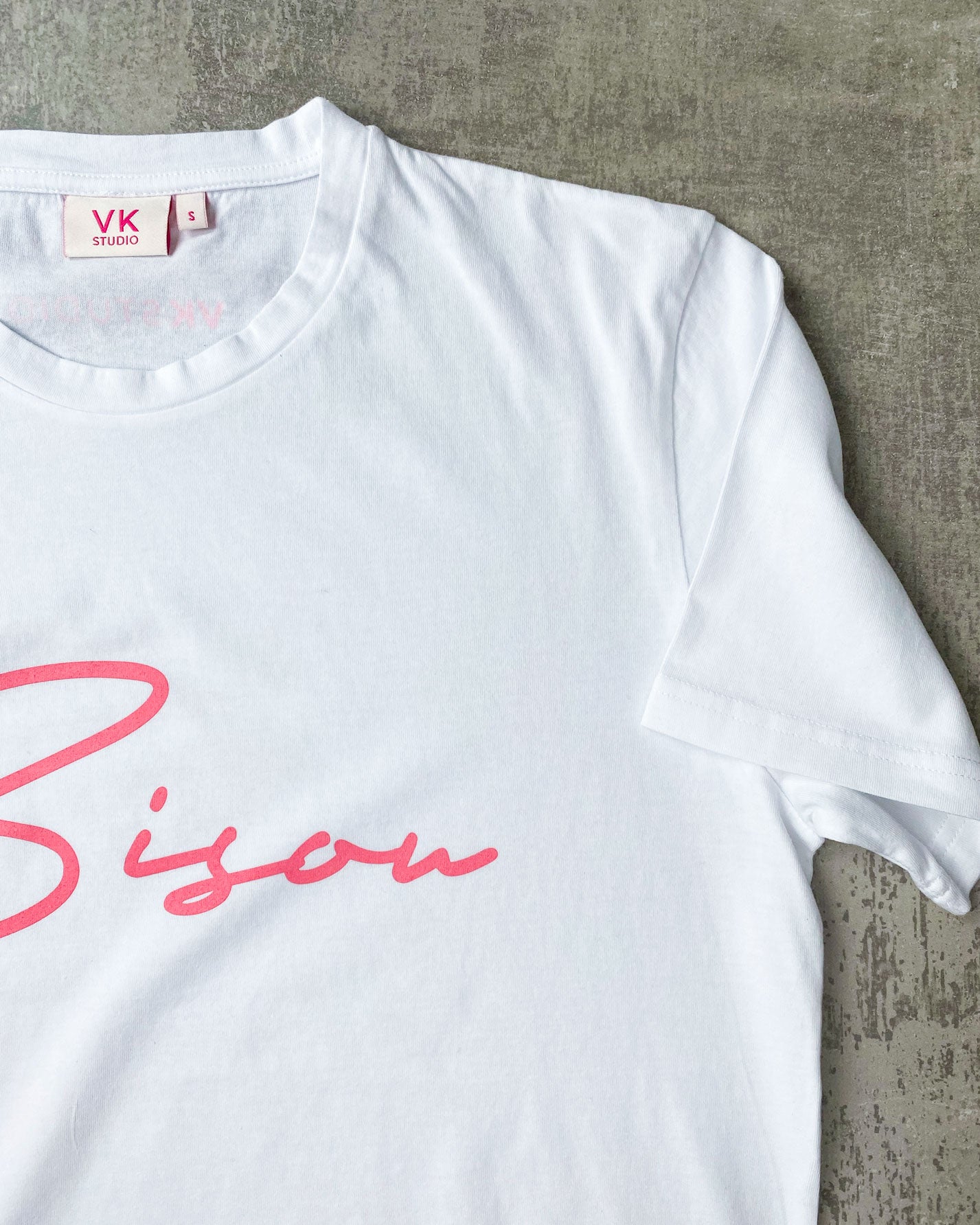 Organic Cotton T-Shirt “Bisou💋”