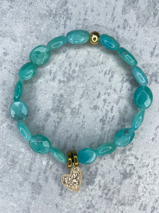 Faceted glass bead bracelet with heart
